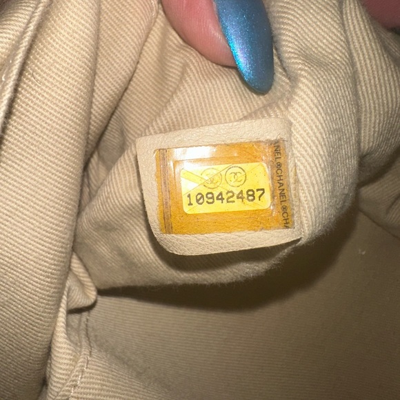 CHANEL Cloudy Bundle Bowler ❤️ Beige (Dirty Olive) - Picture 6 of 13